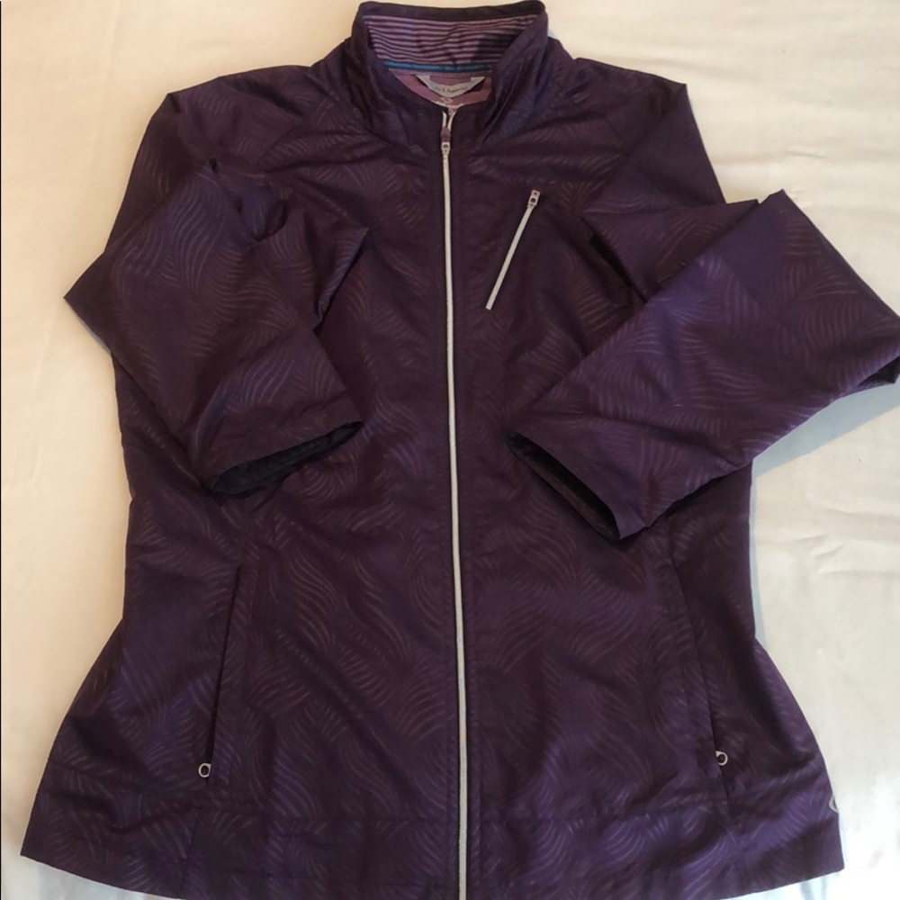 Moving Comfort lightweight wind jacket